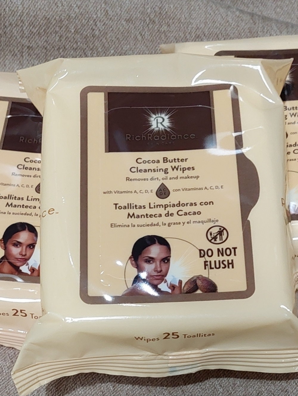 New 3 Pcs Rich Radiance Cocoa Butter Cleansing Wipes Vitamins A C D E Toallitas